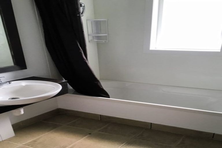 Photo of property in 52 Morris Road, Hillcrest, Hamilton, 3216