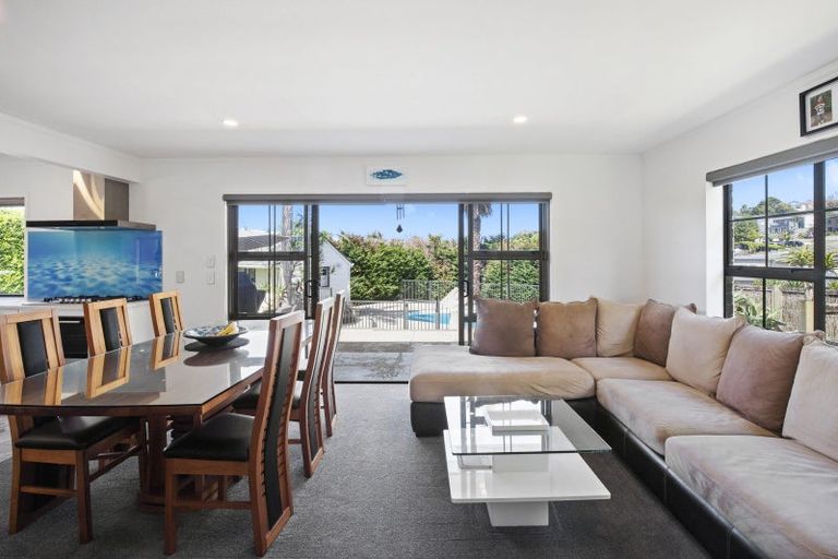 Photo of property in 112 Valley Road, Pukekohe, 2120