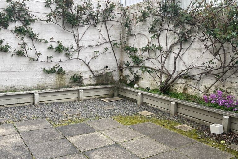 Photo of property in 8/7 Henry Street, Kilbirnie, Wellington, 6022