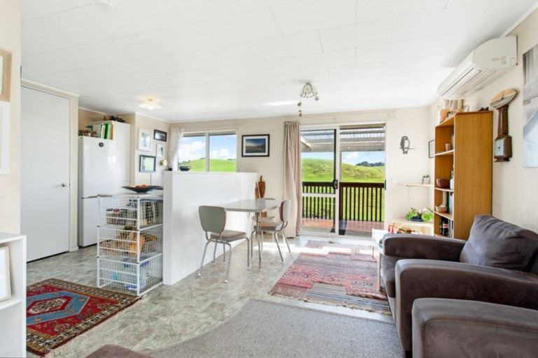 Photo of property in 179 Taiapa Road, Muriwai, Waimauku, 0881