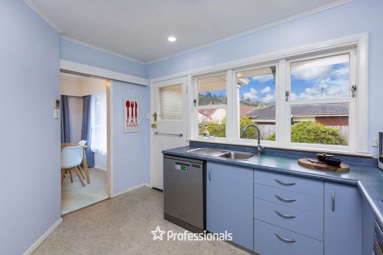 Photo of property in 7 Kapuranga Grove, Stokes Valley, Lower Hutt, 5019