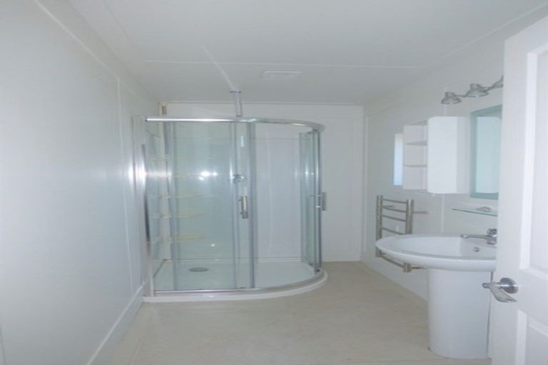 Photo of property in 7 London Street, Hampden, 9410