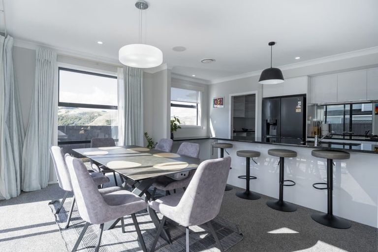 Photo of property in 14 Atherton Terrace, Churton Park, Wellington, 6037