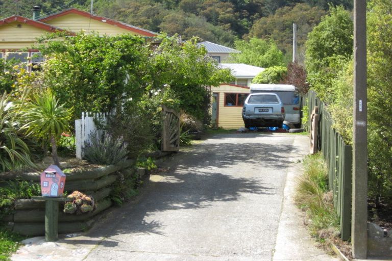 Photo of property in 65 Hampden Street, Picton, 7220