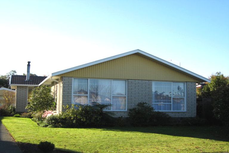 Photo of property in 54 Sarabande Avenue, Redwood, Christchurch, 8051