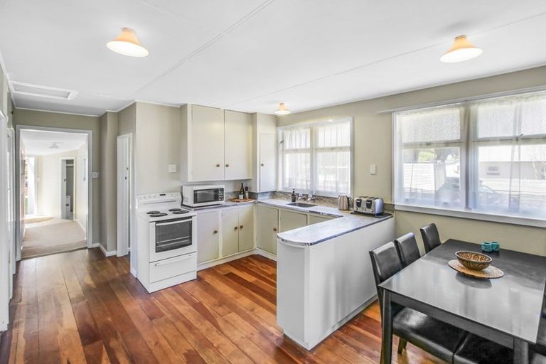 Photo of property in 86 Rua Avenue, Waitarere Beach, Levin, 5510