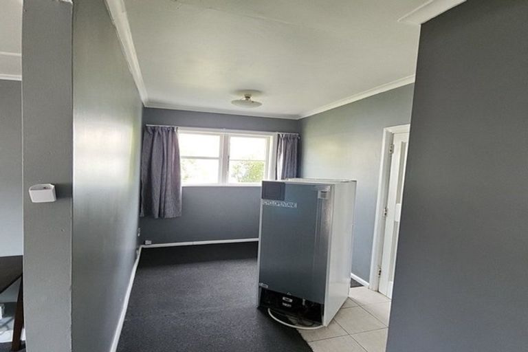 Photo of property in 3b Kopara Grove, Stokes Valley, Lower Hutt, 5019