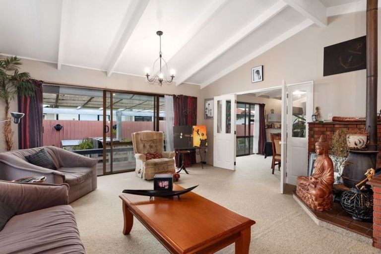 Photo of property in 1 Edgewater Grove, Whakatane, 3120