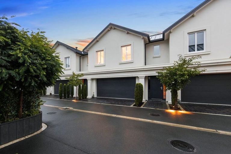 Photo of property in 14 John Britten Lane, Riccarton, Christchurch, 8011
