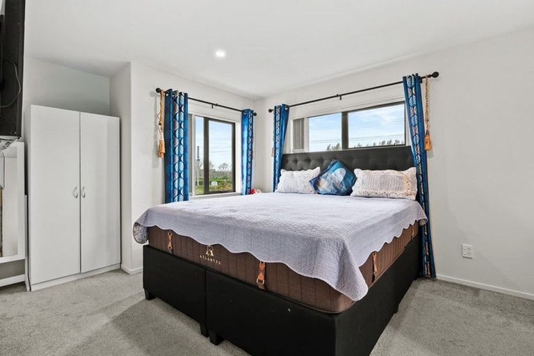 Photo of property in 35 Sapwood Crescent, Takanini, 2110