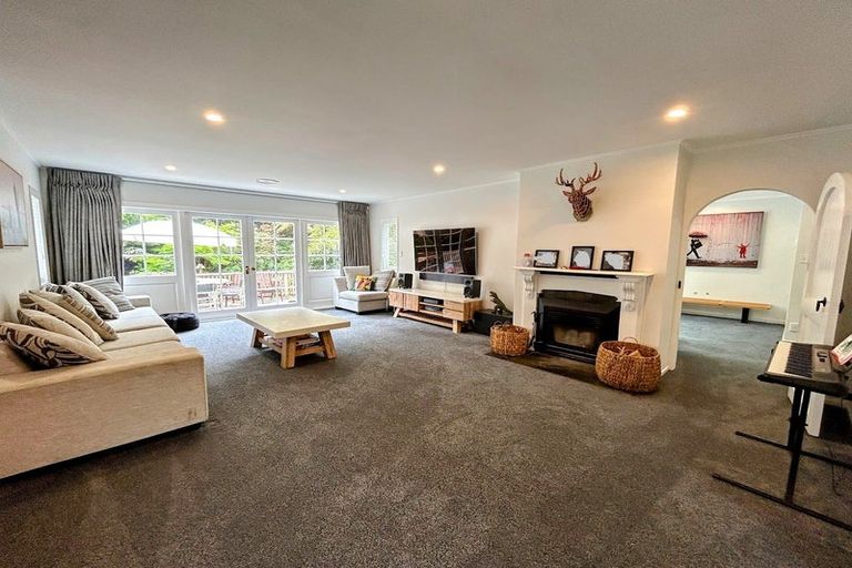 Photo of property in 23 Crest Road, Akatarawa, Upper Hutt, 5372