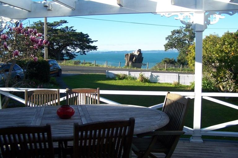 Photo of property in 32 Marine Parade, Mellons Bay, Auckland, 2014