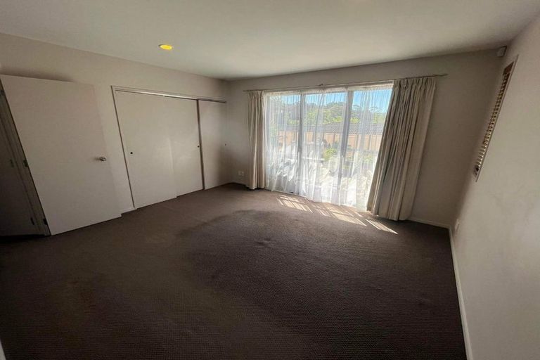 Photo of property in 19 Lake Panorama Drive, Henderson, Auckland, 0612