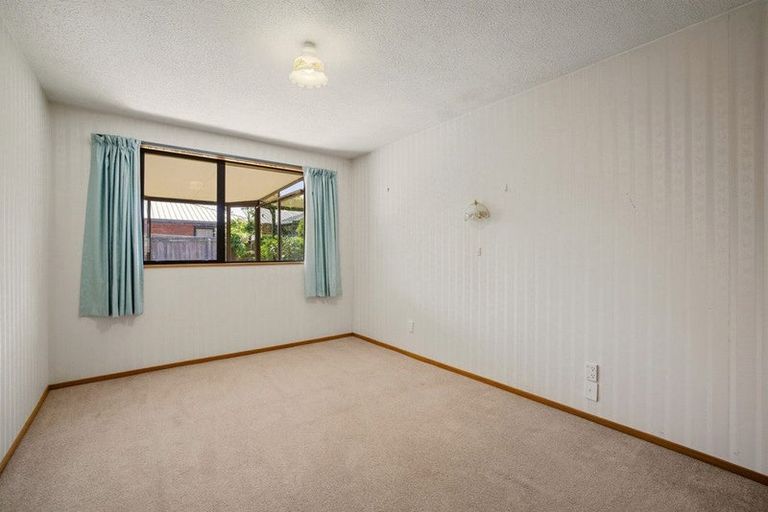 Photo of property in 1/84a Withells Road, Avonhead, Christchurch, 8042