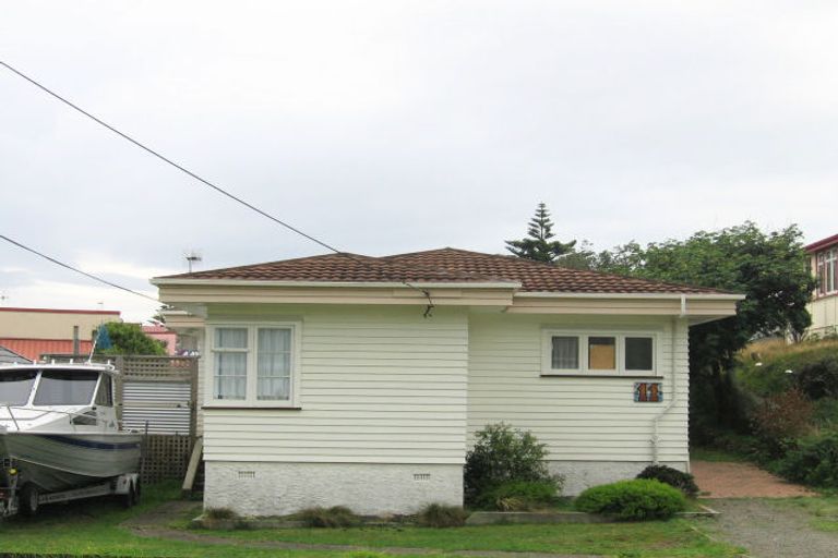 Photo of property in 11 Middleton Road, Paraparaumu Beach, Paraparaumu, 5032