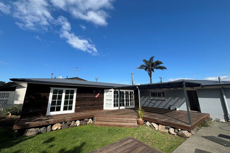 Photo of property in 25 Hillcrest Avenue, Hillcrest, Rotorua, 3015