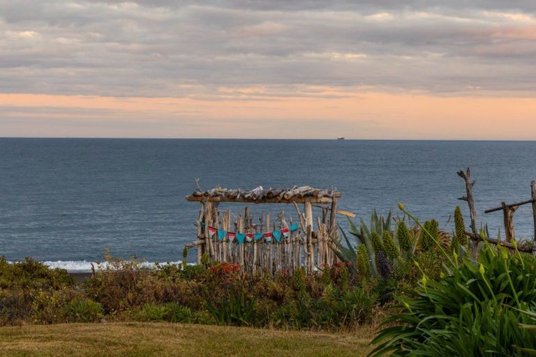 Photo of property in 238 Whirinaki Road, Eskdale, Napier, 4182