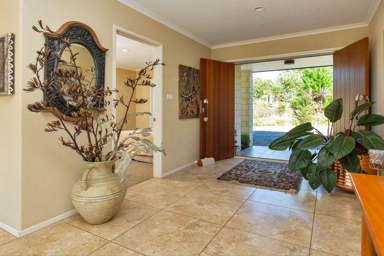 Photo of property in 350 Owhiwa Road, Parua Bay, Onerahi, 0192