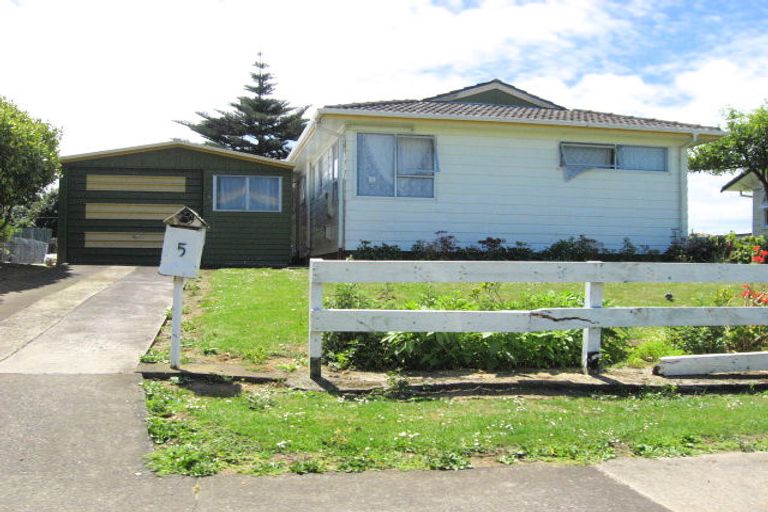 Photo of property in 5 Desford Place, Mangere, Auckland, 2022