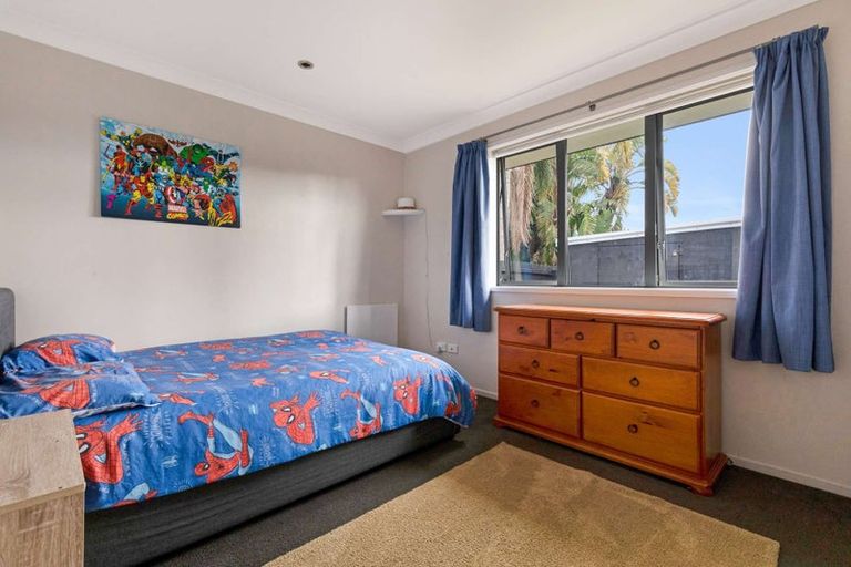 Photo of property in 1 Puketi Lane, Waiuku, 2123