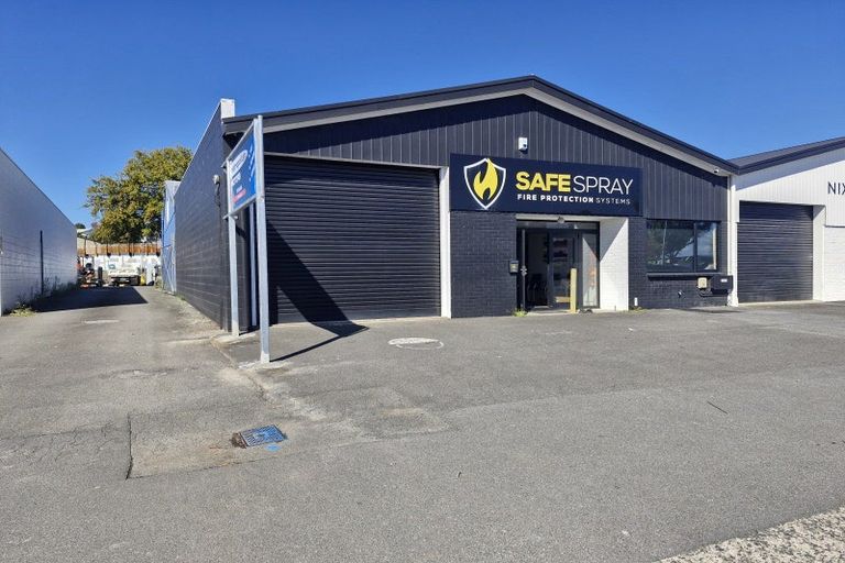 Photo of property in 1/73 Lake Road, Northcote, Auckland, 0627