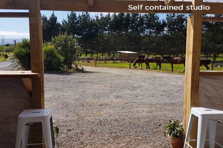 Photo of property in 218 Pukenamu Road, Te Horo, Otaki, 5581