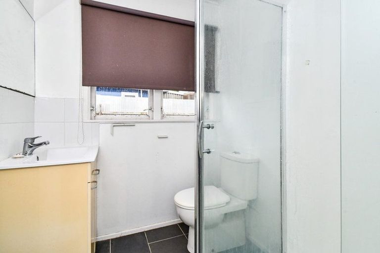 Photo of property in 15 Gainsborough Street, Manurewa, Auckland, 2102