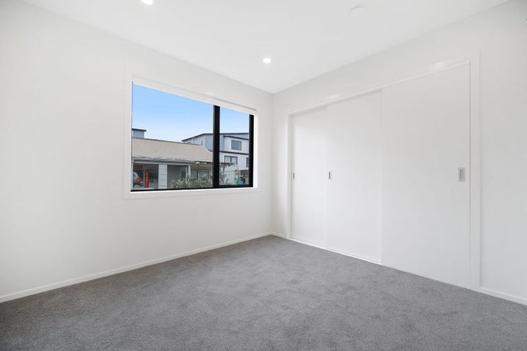 Photo of property in 15/506 Glenfield Road, Bayview, Auckland, 0629