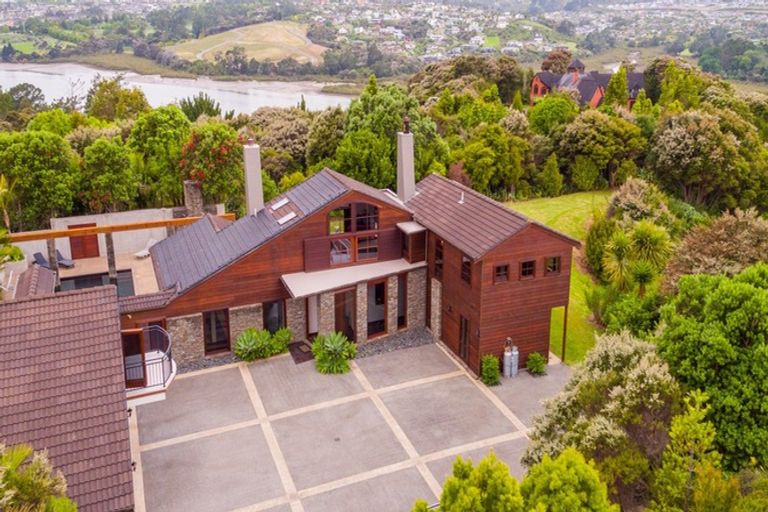 Photo of property in 361c Paremoremo Road, Paremoremo, Auckland, 0632