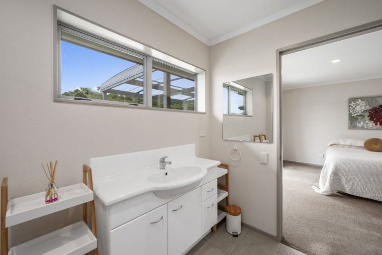 Photo of property in 41 Pukeko Way, Kinloch, Taupo, 3377