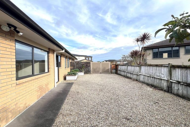 Photo of property in 6 Bendemeer Place, Flat Bush, Auckland, 2016