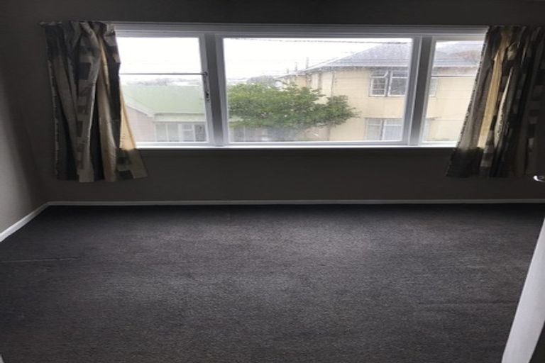 Photo of property in 68-70 Pirie Street, Mount Victoria, Wellington, 6011