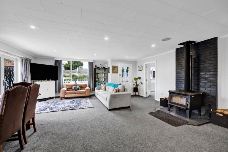 Photo of property in 30 Kahikatea Street, Inglewood, 4330