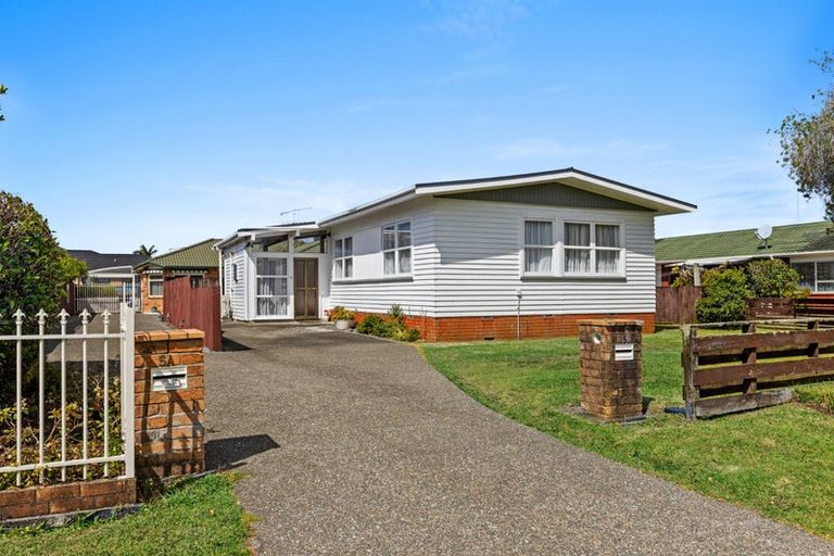 Photo of property in 5 Hatton Road, Orewa, 0931