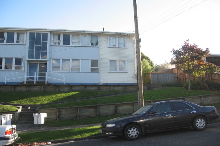 Photo of property in 12-14a Worcester Place, Cannons Creek, Porirua, 5024