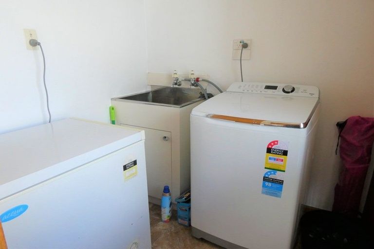 Photo of property in 2 Howitt Place, Hokitika, 7810