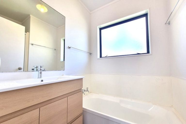Photo of property in 8a Charles Street, Bellevue, Tauranga, 3110