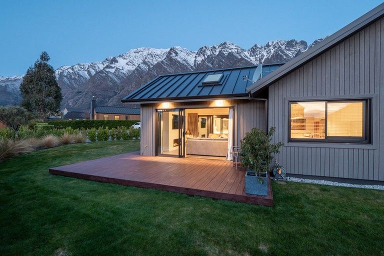 Photo of property in 64 Jacks Point Rise, Jacks Point, Queenstown, 9371