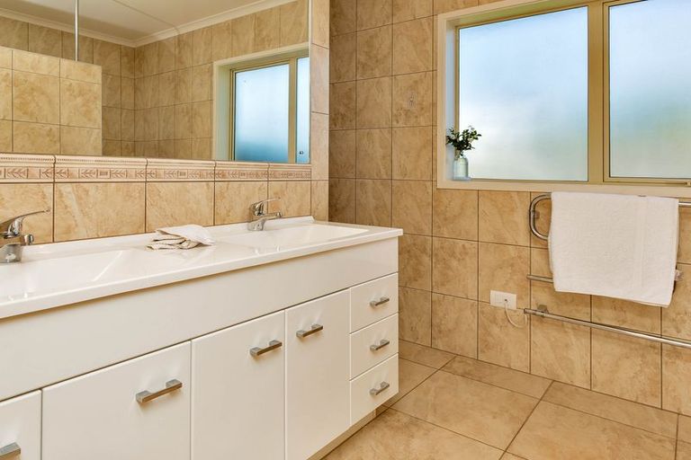 Photo of property in 350 Owhiwa Road, Parua Bay, Onerahi, 0192