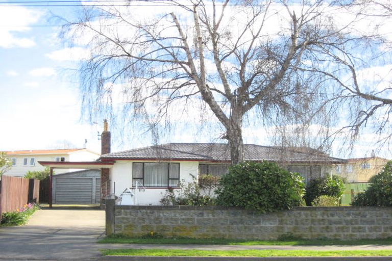 Photo of property in 71 Bridge Street, Bulls, 4818