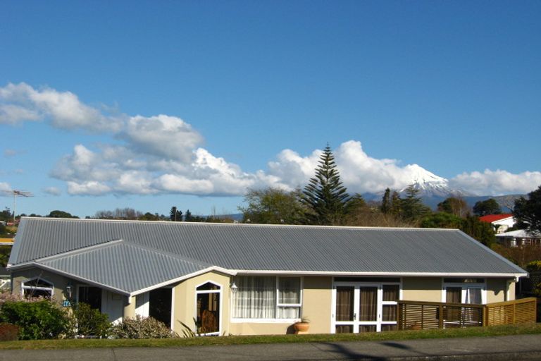 Photo of property in 103 Clawton Street, Westown, New Plymouth, 4310