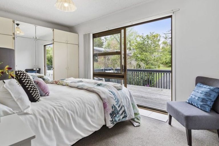 Photo of property in 966 Beach Road, Torbay, Auckland, 0630