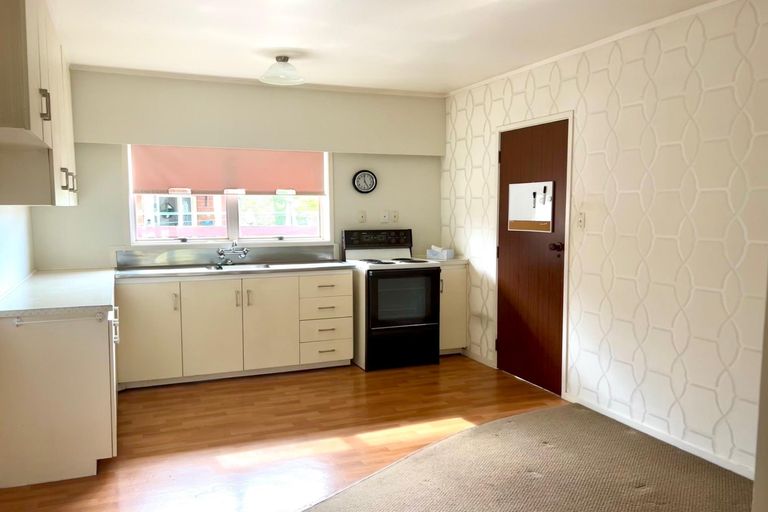 Photo of property in 1/15 Hamilton Road, Papatoetoe, Auckland, 2025