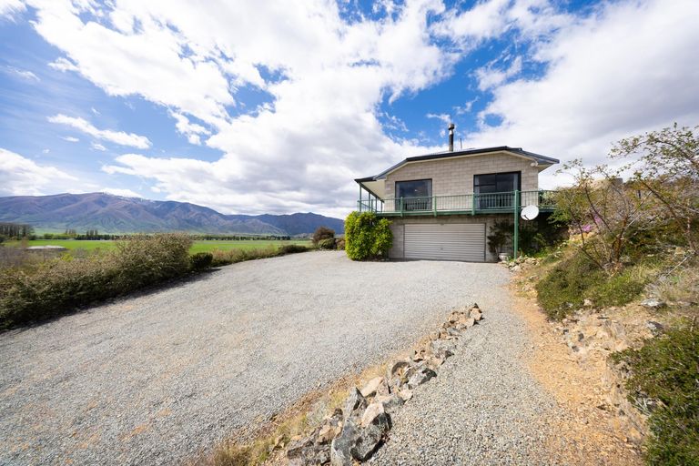 Photo of property in 31 Ahuriri Heights, Omarama, 9412