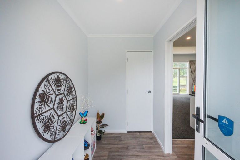 Photo of property in 78 Tamatarau Road, Tokomaru, Palmerston North, 4474