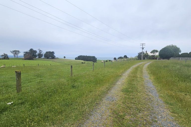 Photo of property in 61 Tinico Road, Kaka Point, Balclutha, 9271