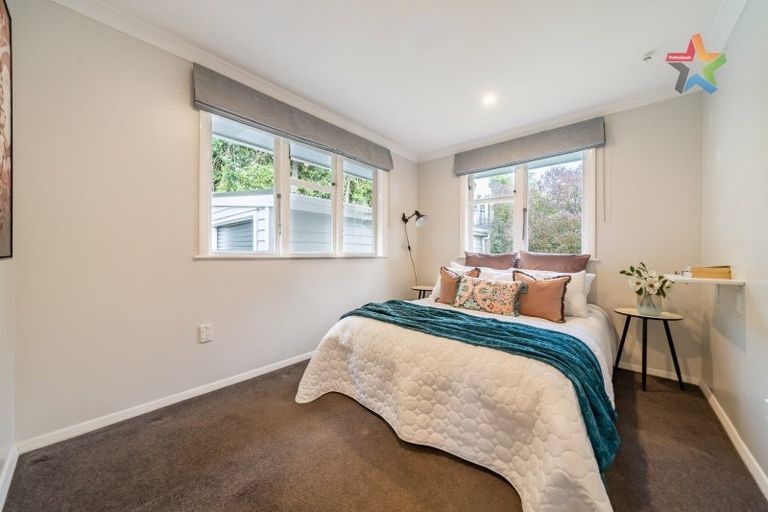 Photo of property in 46 Poto Road, Normandale, Lower Hutt, 5010