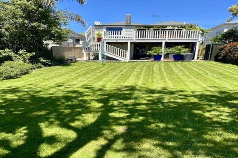 Photo of property in 108 Calliope Road, Stanley Point, Auckland, 0624