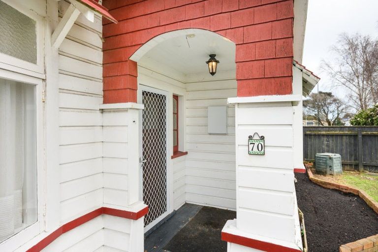 Photo of property in 70 Chelwood Street, Takaro, Palmerston North, 4412
