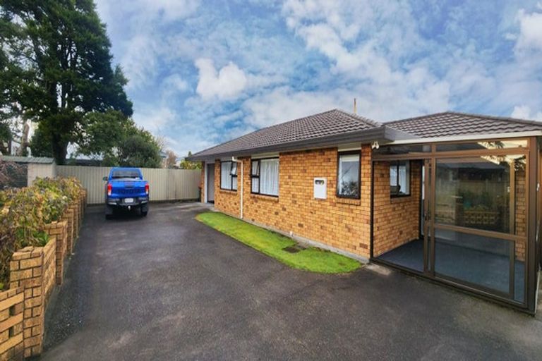 Photo of property in 10a Maire Street, Inglewood, 4330